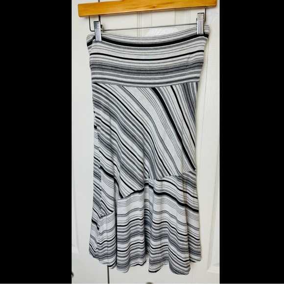 ATHLETA Shadow Striped Faux Wrap Skirt Black Heather Gray PullOn Knit Drawstring - Picture 10 of 13